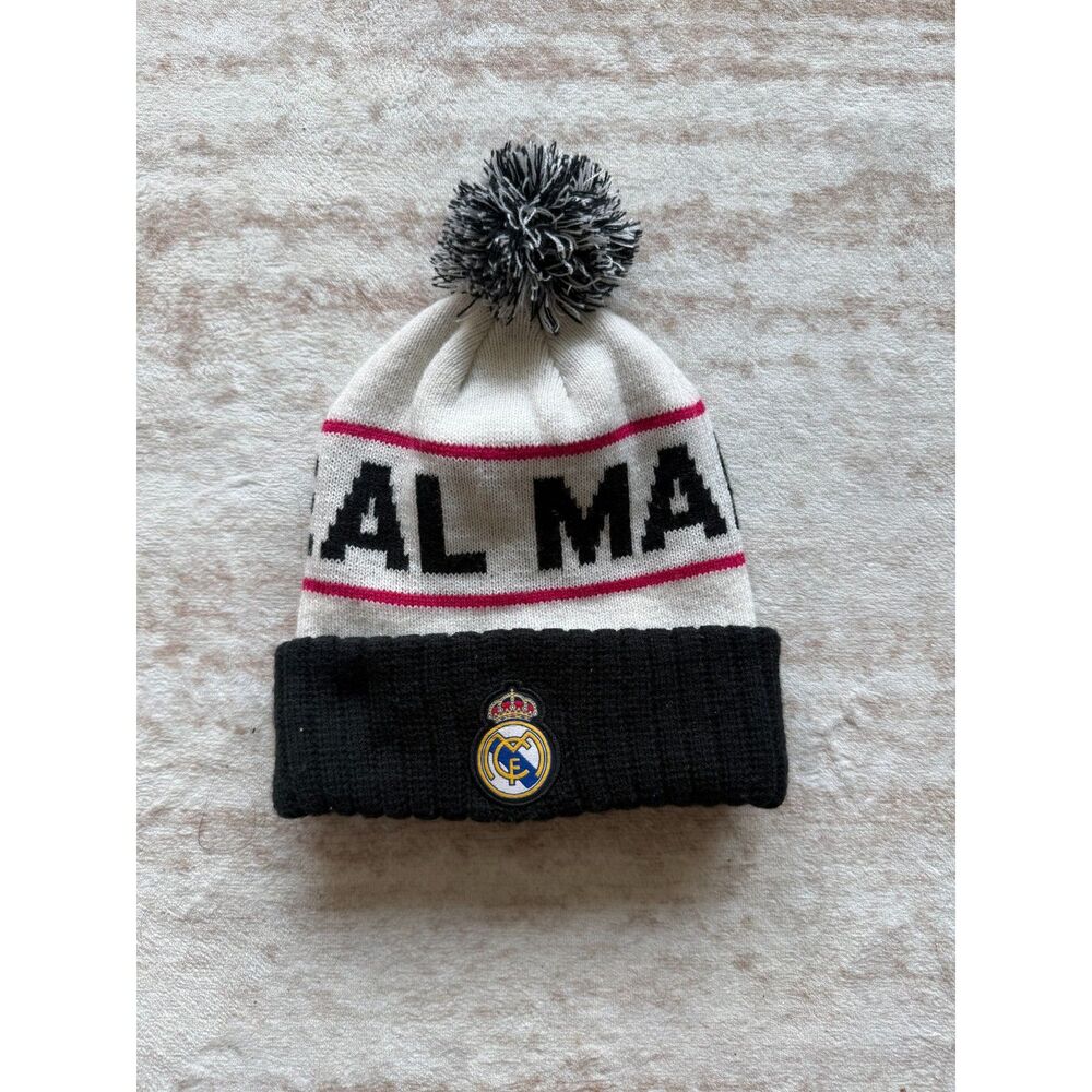 Real Madrid CF Pom Pom Beanie White Black Pink Soccer Football Knit Hat